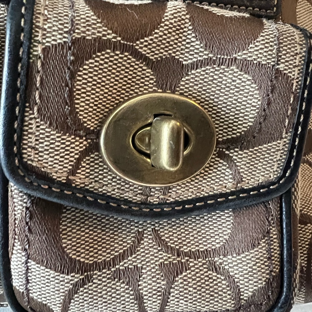 Coach Legacy Turnlock Shoulder Bag - Picture 3 of 16